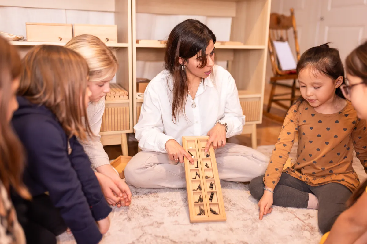 Groupe d'enfants en éveil musical — Serclet Montréal